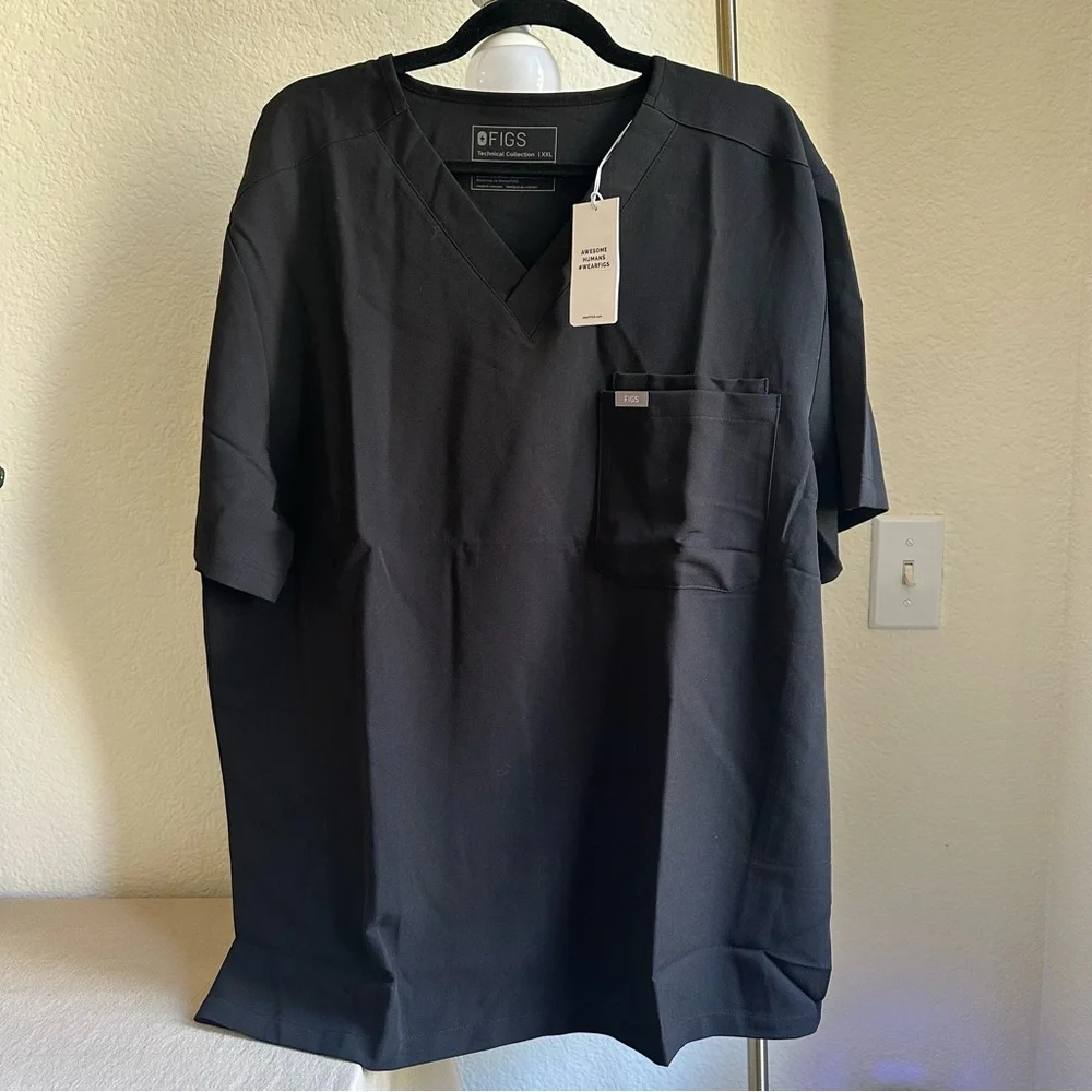 FIGS Leon Men’s Black Scrub Top BNWT - Picture 2 of 7